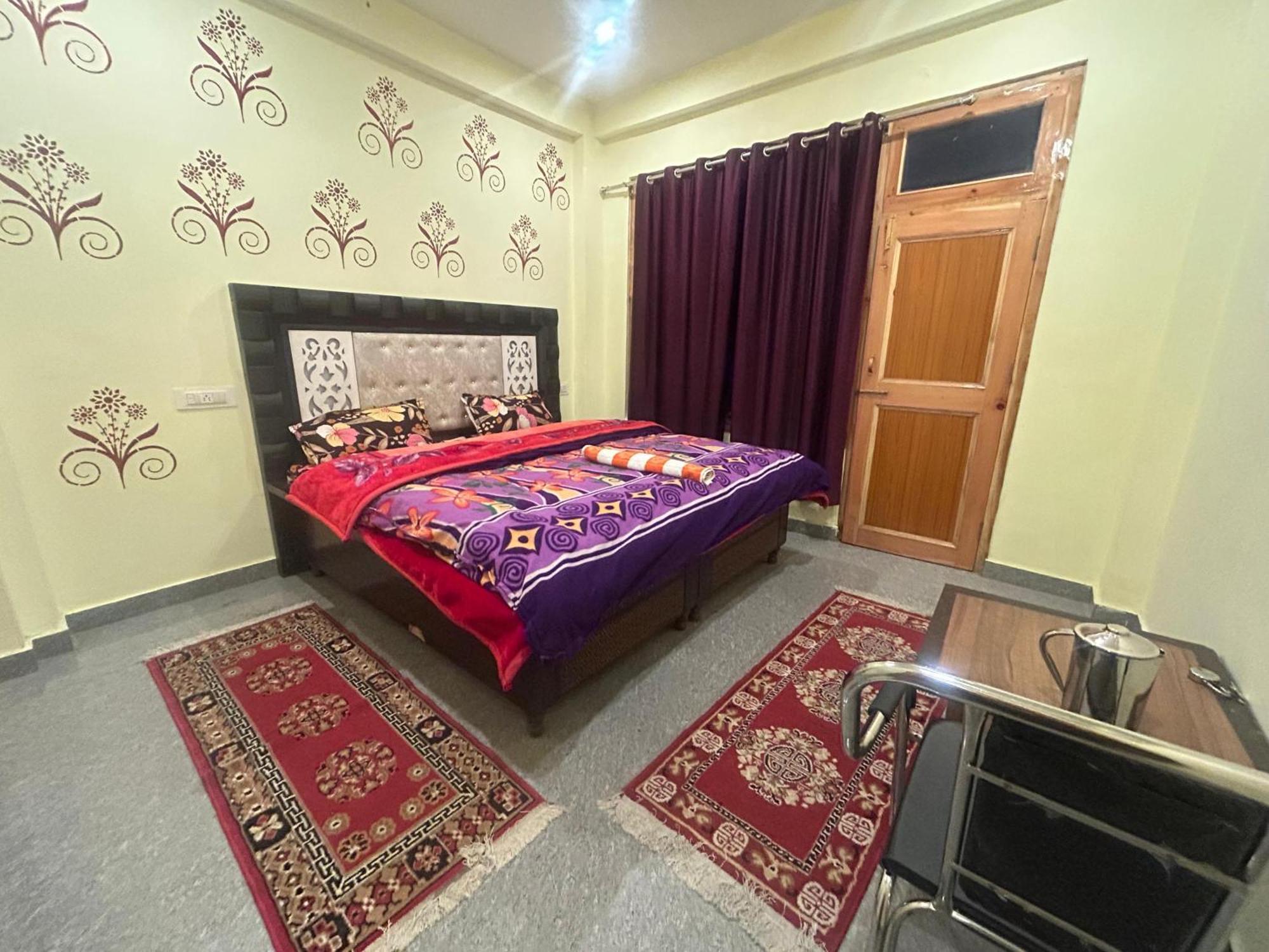 Karma Guest House And Cafe Kalgha الغرفة الصورة